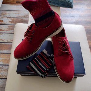 Men's Faux Suede Red Oxford Shoes-SZ 10 w/Socks!